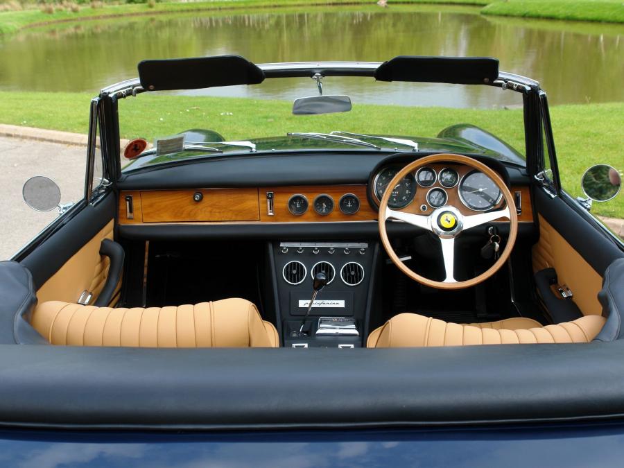  Ferrari 330 GTS 1966 года  (UK) (фото 3 из 11)